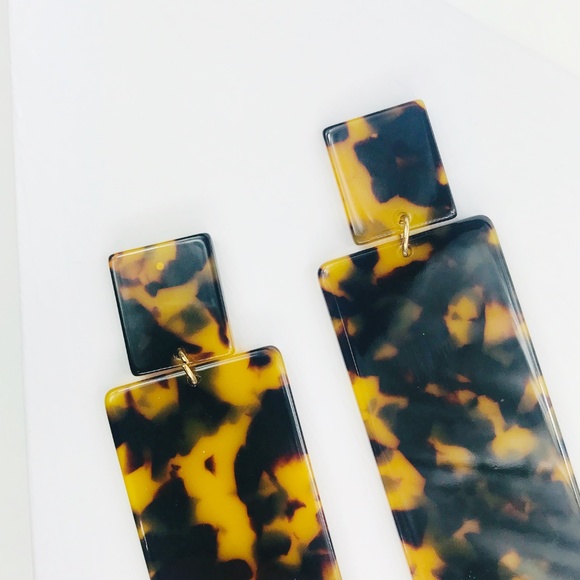 Tortoise Rectangle Acrylic Drop Earrings - Picture 3 of 8